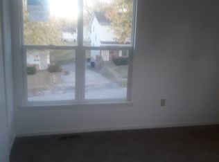 7132 Askew Ave, Kansas City, MO 64132