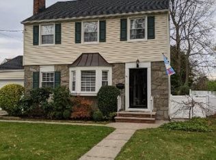 17 Davidson Rd, Bloomfield, NJ 07003