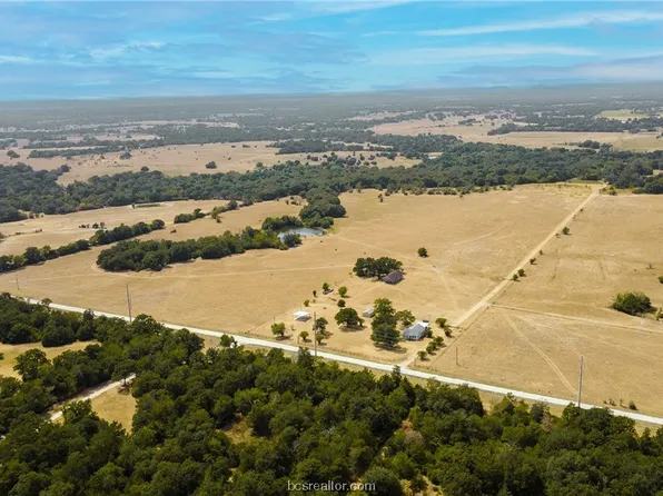 11483 Opersteny Ln, Bryan, TX 77808
