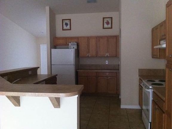 2nd image of 1142 Ramose St E