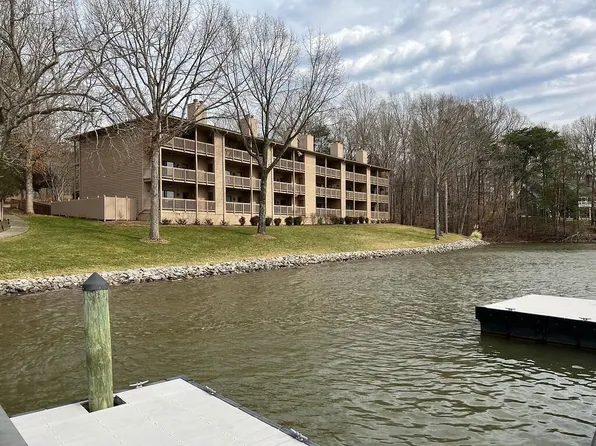 75 Azalea Cir, Union Hall, VA 24176