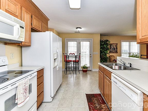2nd image of 1050 Enderbury Dr