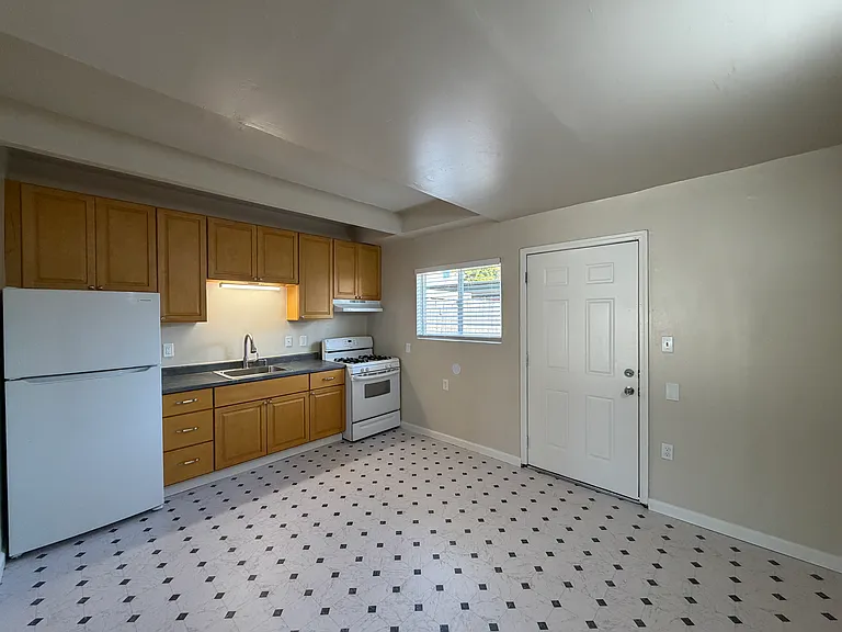 Casa de Luna Townhomes — Photo 16