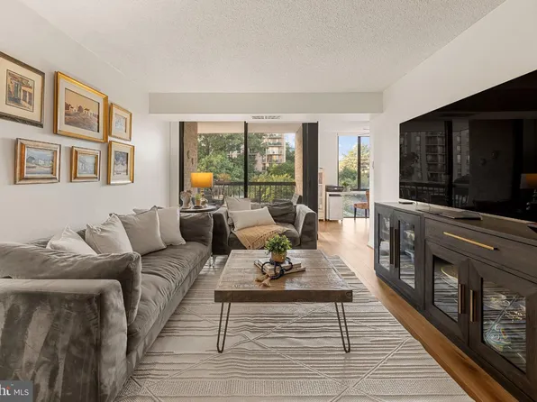 4500 S Four Mile Run Dr APT 104, Arlington, VA 22204