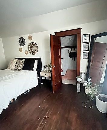 4th image of 419 W Jefferson St