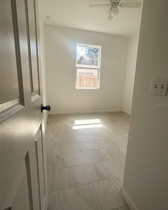 1st image of 388 CHINABERRY AVENUE