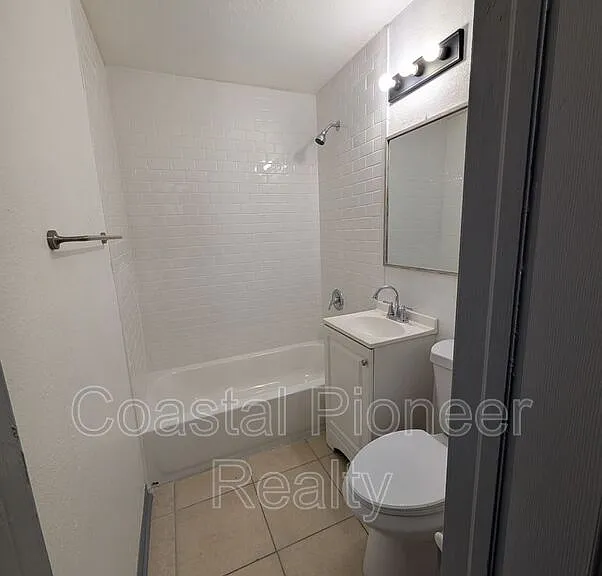 3721 N Whittier St — Photo 29