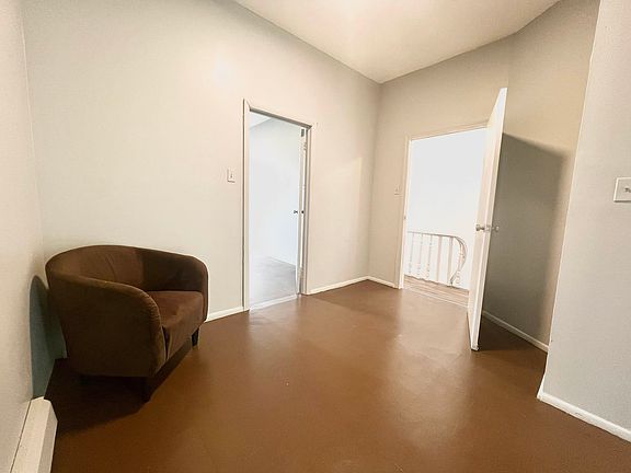 4th image of 1243 Putnam Ave #2