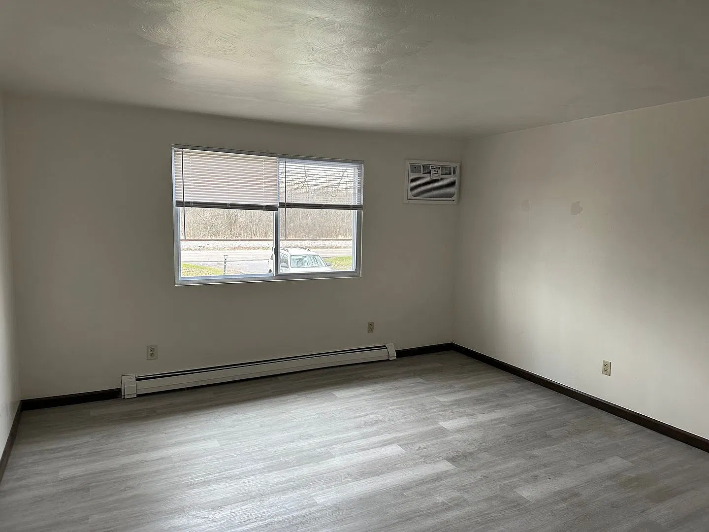 Southern Blvd. Apartments — Photo 3