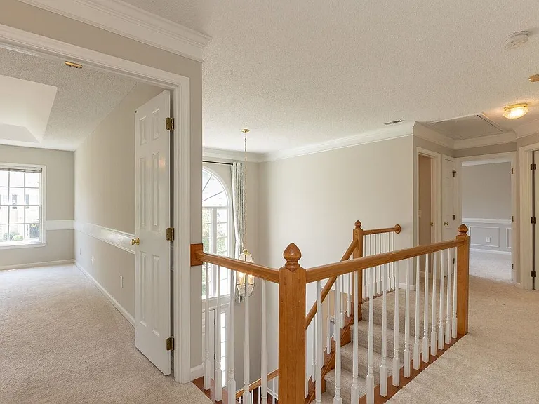 219 Covington Square Dr — Photo 16