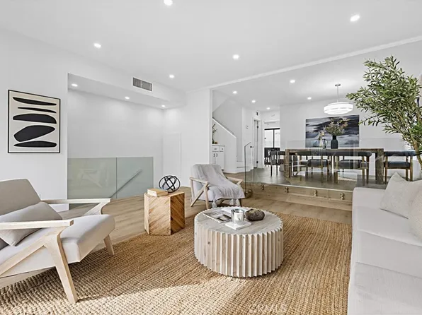 4218 Troost Ave Unit 20, Studio City, CA 91604