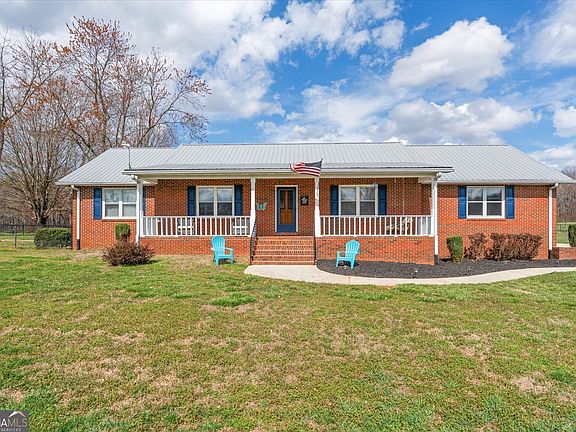 3rd image of 972 Seventh Court Ground Rd