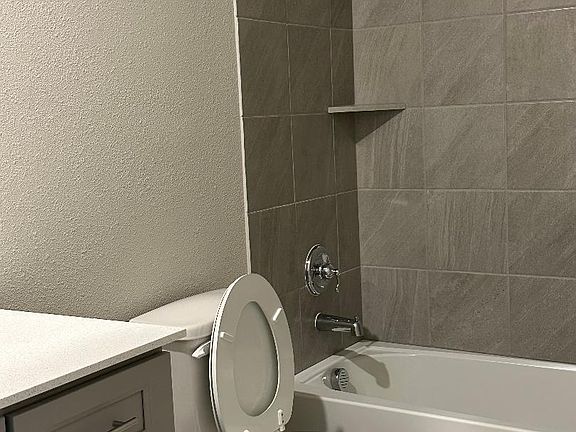 4th image of 616 Conestoga Pl