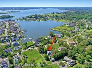 20 Shrewsbury Dr, Rumson, NJ 07760