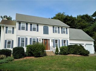 83 Apple Ln, Middletown, CT 06457