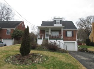 403 Agnew Rd, Jeannette, PA 15644
