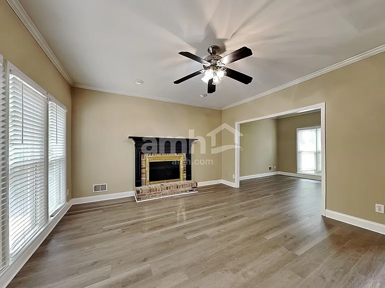 6105 Braidwood Ct — Photo 8