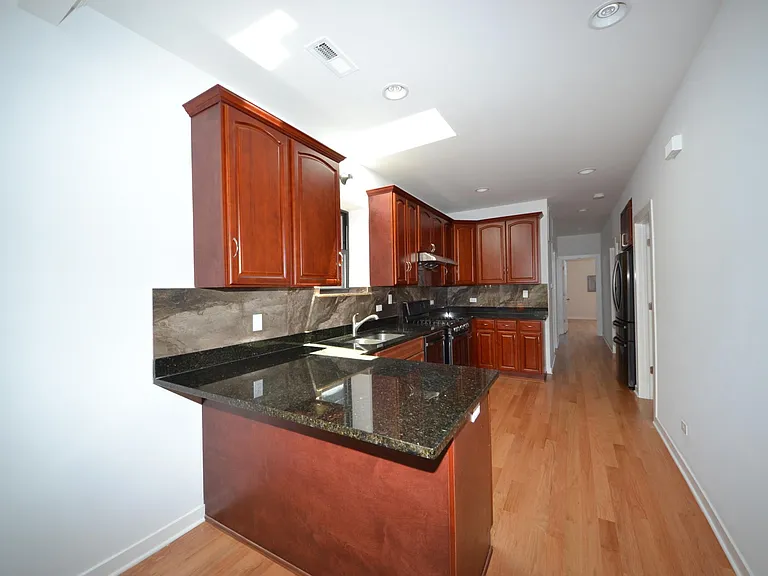 461 W 28th St #2F — Photo 12
