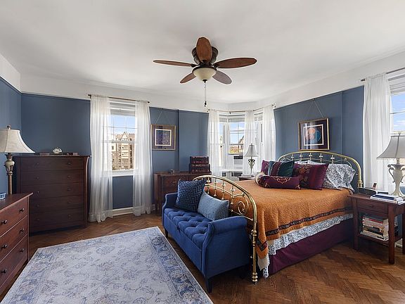 5th image of 120 Cabrini Blvd APT 116