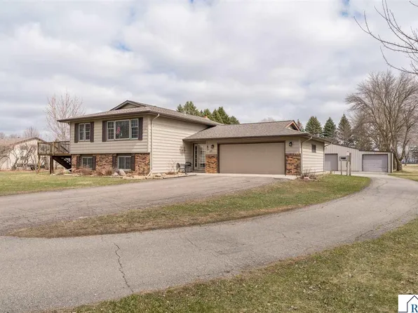 115 Tami Ln, Mankato, MN 56001