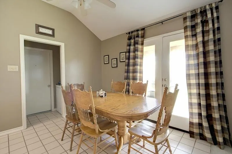 4510 Silver Hollow - 4Bed/2 Bath - $1,950/month — Photo 4