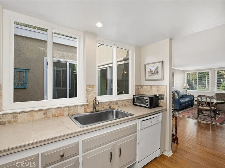 420 Avenue Castilla #B — Photo 13