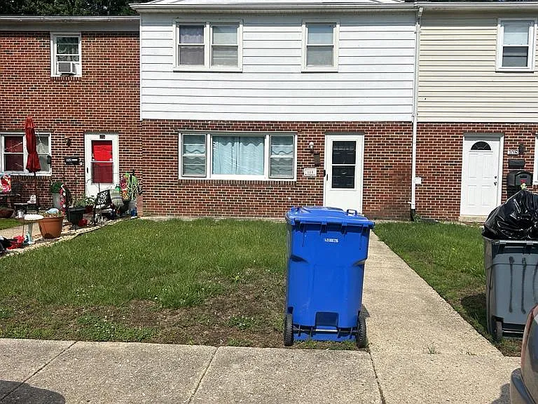 110 Charles Pl — Photo 1