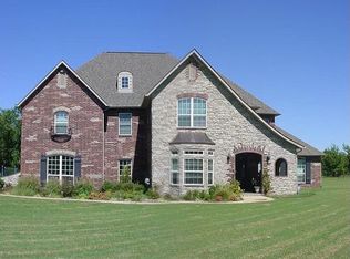 381 Sycamore Ln, Pryor, OK 74361