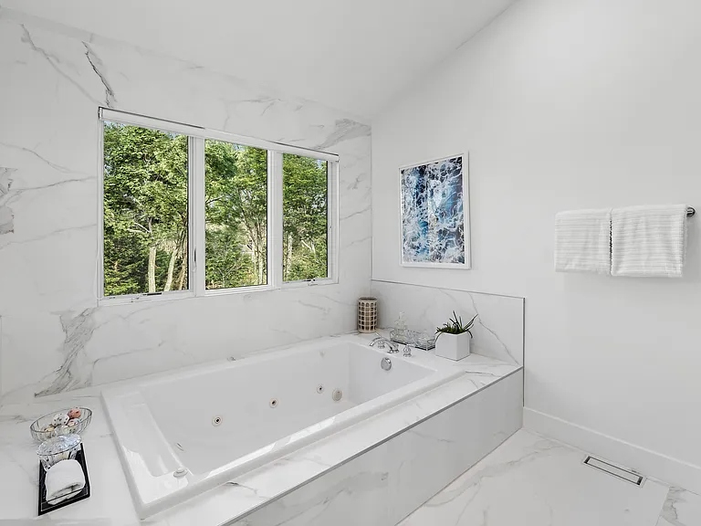 5 Cowhill Ln — Photo 8