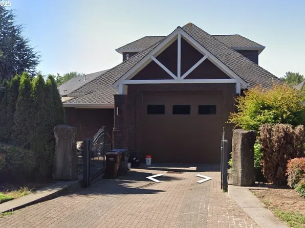 381 W Clackamas Blvd, Gladstone, OR 97027