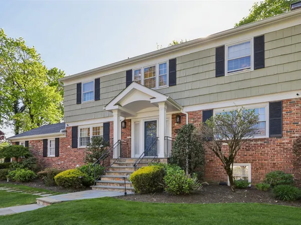 122 Oxford Road, New Rochelle, NY 10804