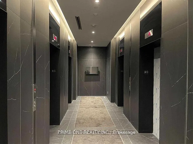 20 Edward St #1009 — Photo 4