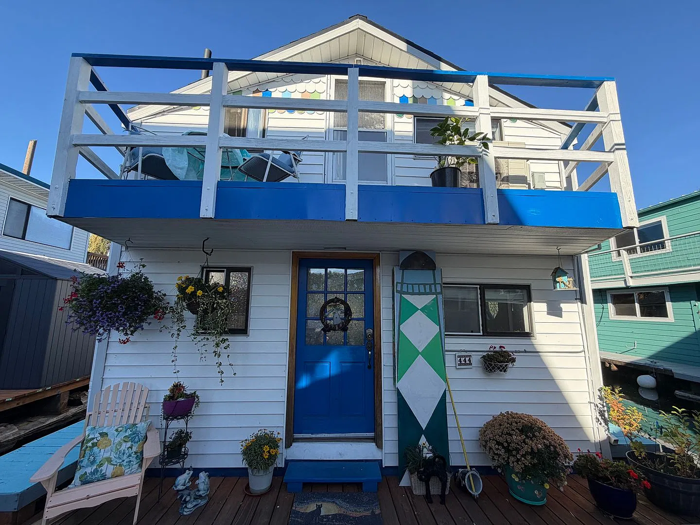 Charming Hayden Island Floating Home - Live on the River! — Photo 2