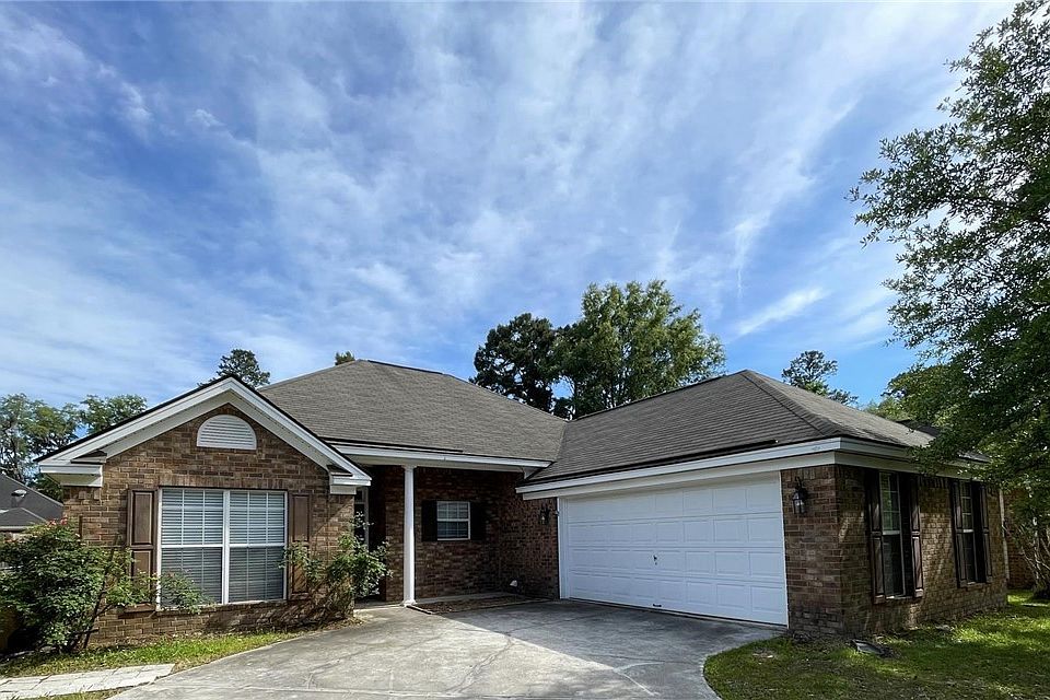 1st image of 322 Laurel Hill Cir