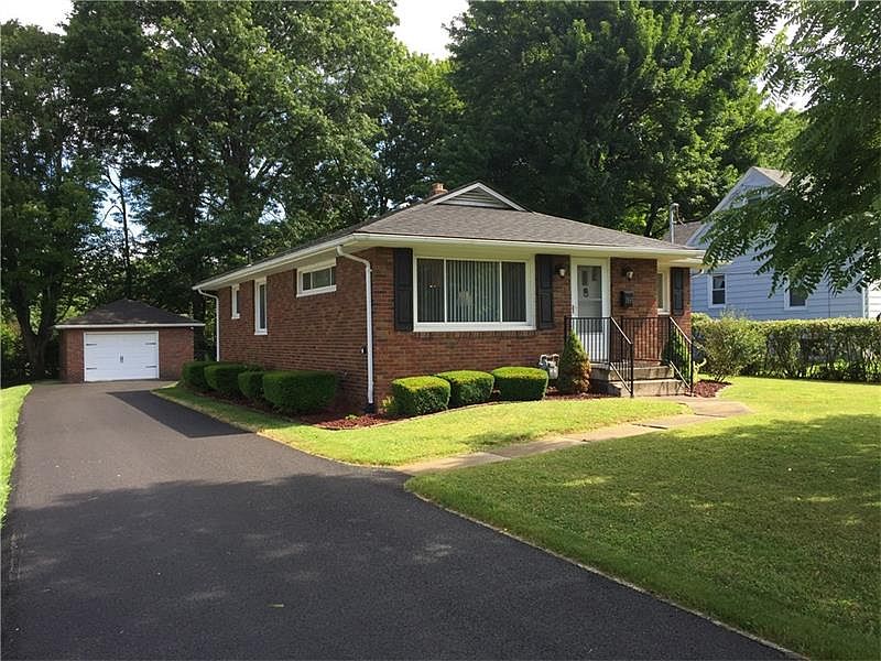 1893 King Dr, Hermitage, PA 16148 Zillow