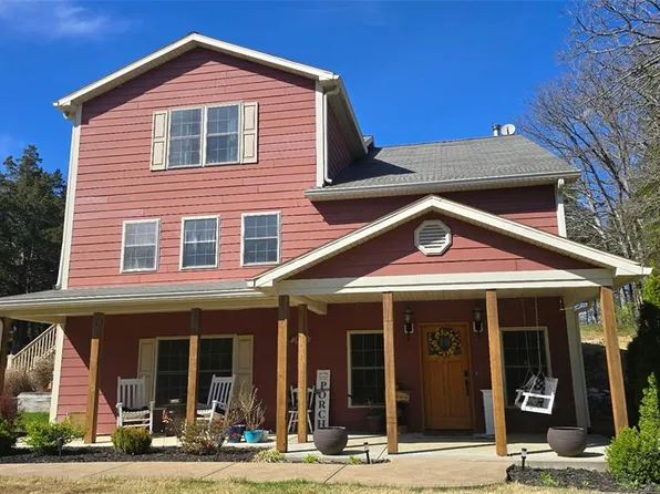 35 Dyer Rd, Wentzville, MO 63385