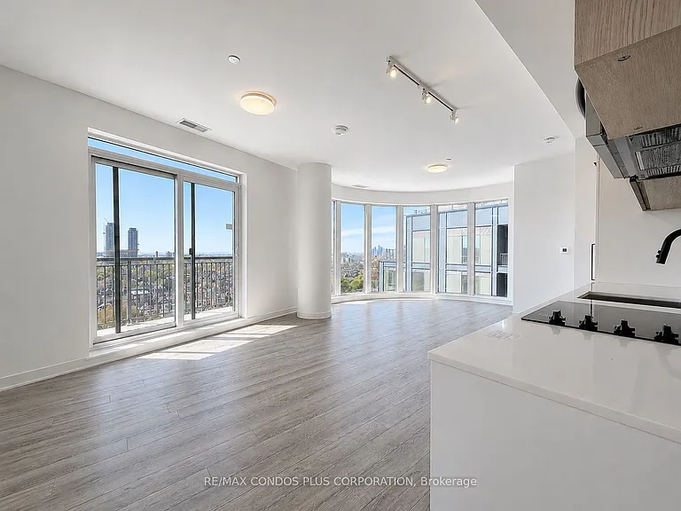 1185 Dupont St #1019 — Photo 4