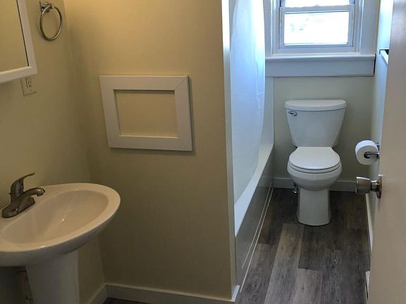2nd image of 20 Haven St