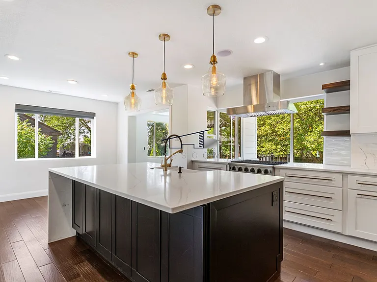 3075 Polk Ave — Photo 12