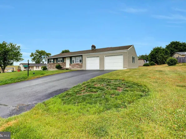 3385 Westview Cir, Greencastle, PA 17225