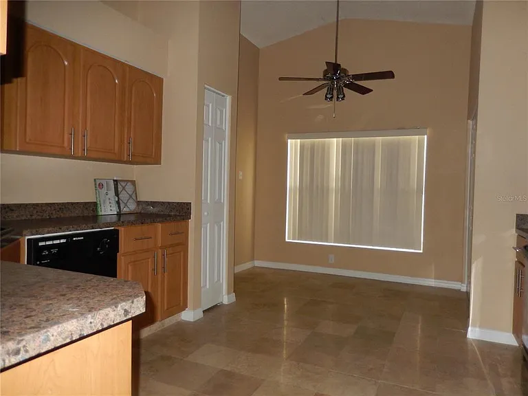 817 Frankford Dr — Photo 3
