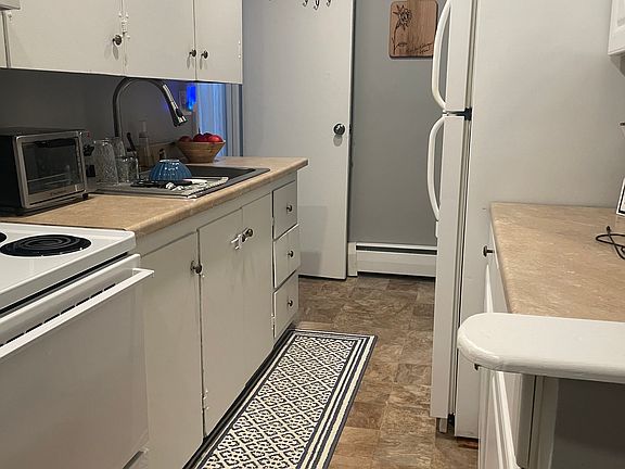 4th image of 99 Main St #4