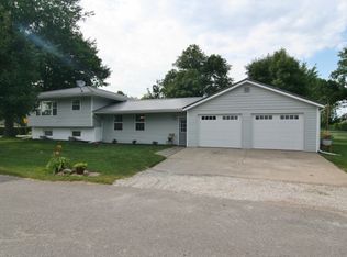 9816 1st Ave, Killduff, IA 50137