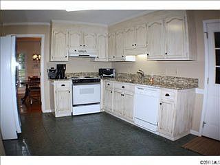 3rd image of 1606 Village Ct