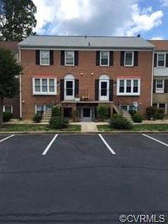 2nd image of 1535 Presidential Dr