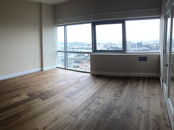 4th image of 1 Mandalay Pl Unit 1609