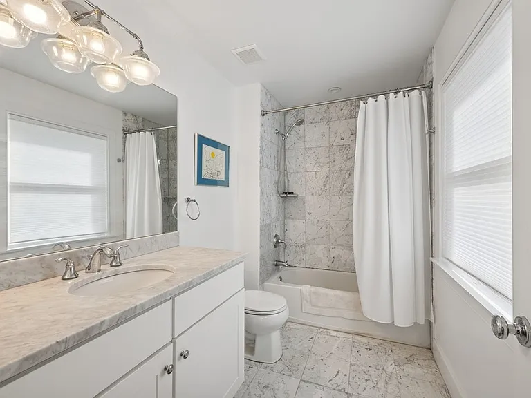 115 Park St — Photo 26