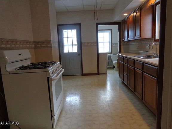 5th image of 1419 21st Ave