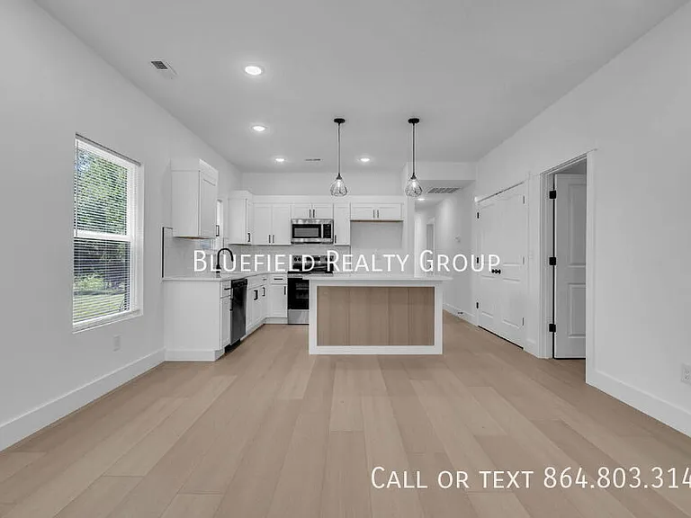 72 Blackstock Rd — Photo 11