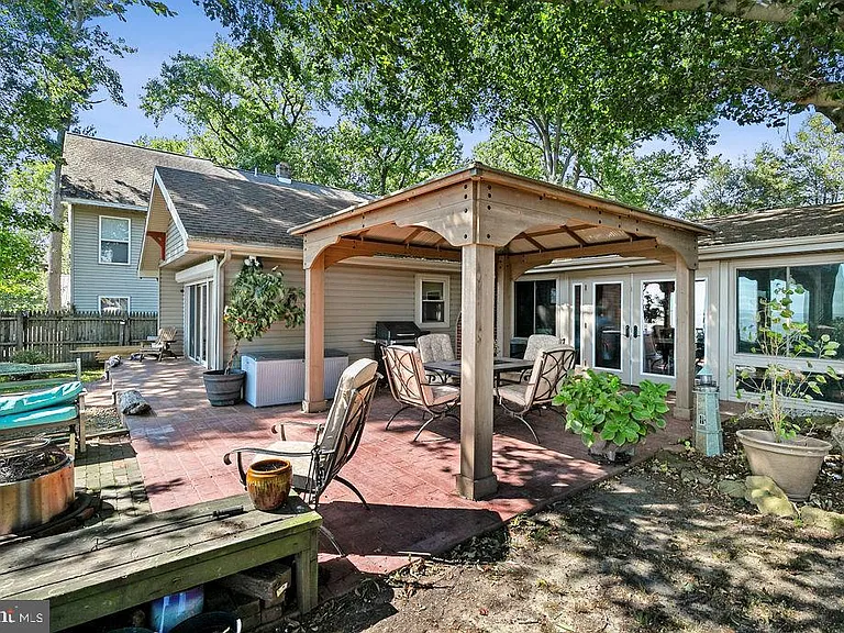 1348 Carpenters Point Rd — Photo 42